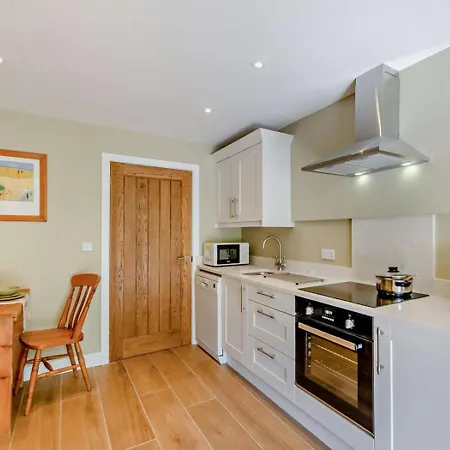 1 Bed In Oc-92519 *