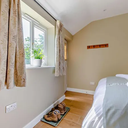 1 Bed In Oc-92519 *